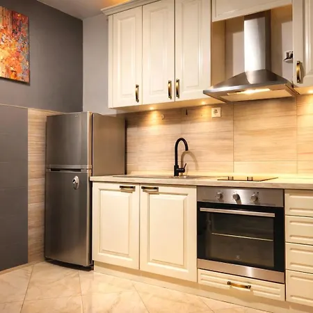 아파트 2 Min Walk To Main Square - Click For Info *