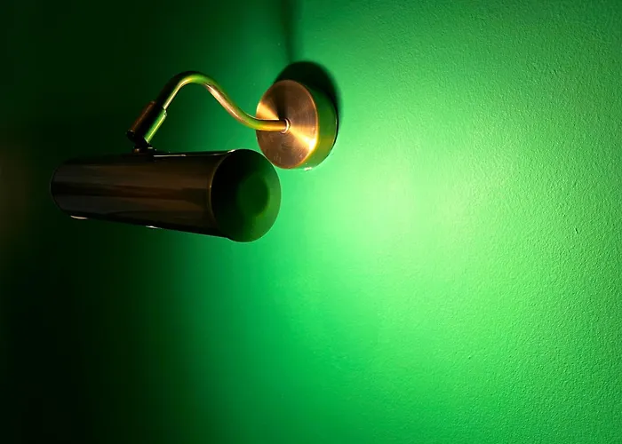 Apartment 2 Min Walk To Main Square - Click For Info